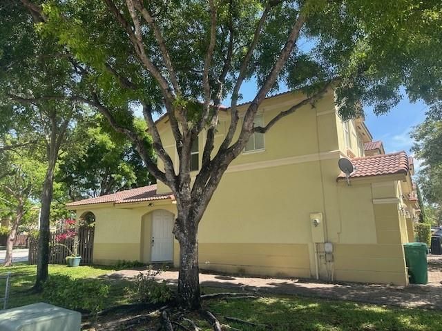 Продажа дома по адресу 8691 NW 112th Ct - фото 6038230