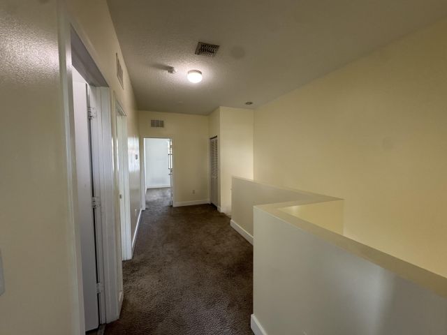 Дом в аренду по адресу 2037 Oysterwood Lane - фото 6795311