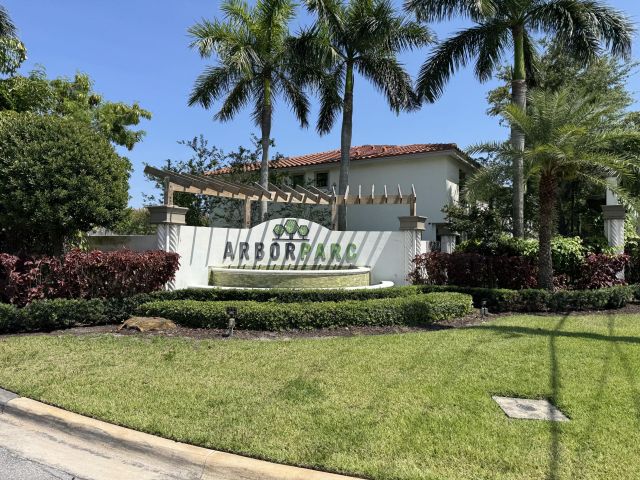 Дом в аренду по адресу 2037 Oysterwood Lane - фото 6795325