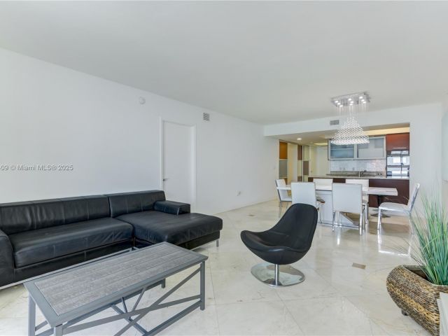 Продажа квартиры #3804 - фото 6040179