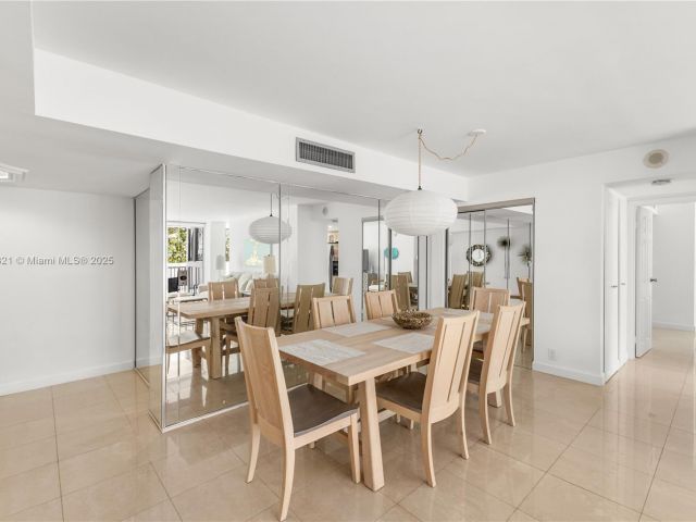 Продажа квартиры #411 - фото 6040505