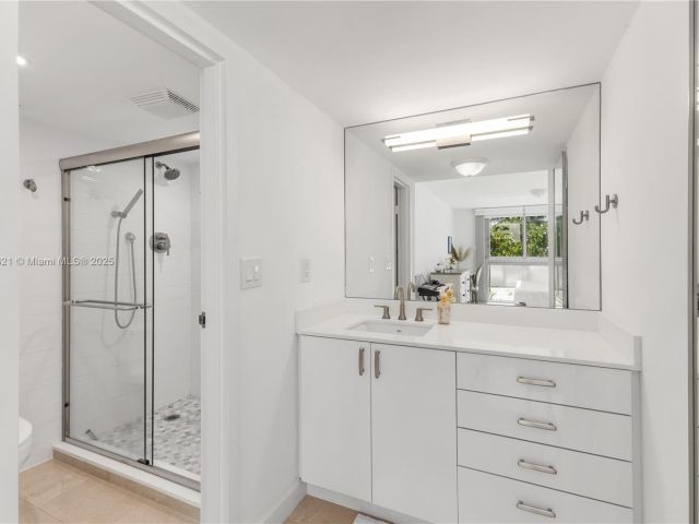 Продажа квартиры #411 - фото 6040515