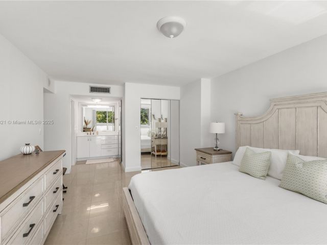 Продажа квартиры #411 - фото 6040516