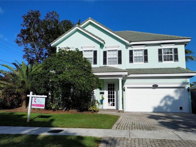 Продажа дома по адресу 1812 SW 10th Ave - фото 6038980