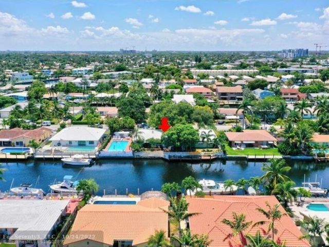 Продажа дома по адресу 370 SE 14th Ave Avenue - фото 6040689