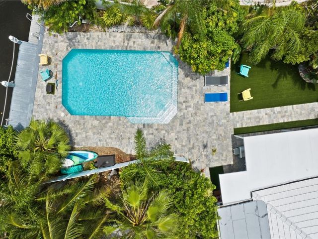 Дом в аренду по адресу 2801 NE 59th St - фото 6057259