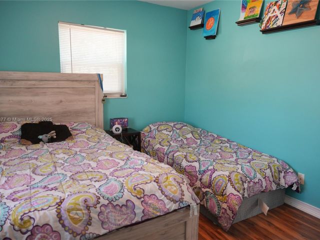 Продажа дома по адресу 19663 Hampton Dr - фото 6073670