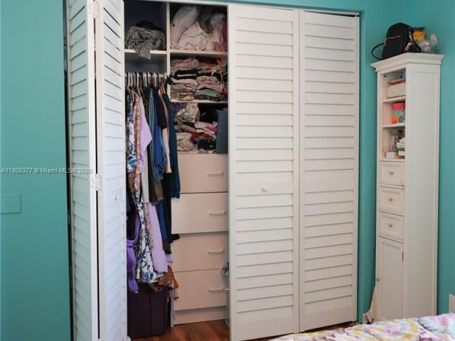 Продажа дома по адресу 19663 Hampton Dr - фото 6073671