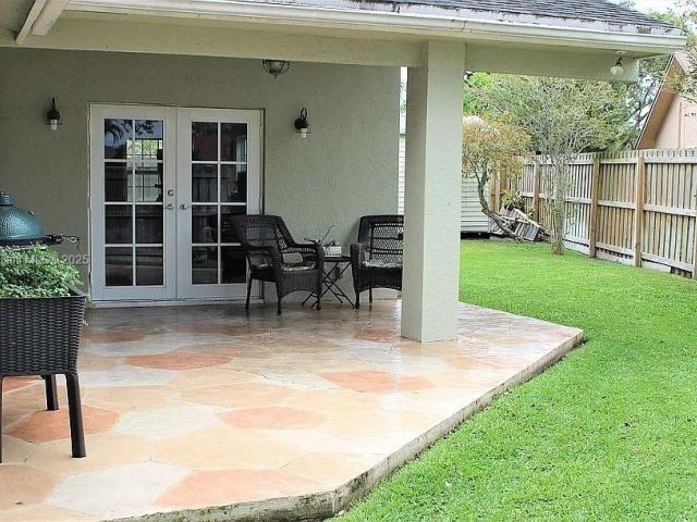 Продажа дома по адресу 19663 Hampton Dr - фото 6073682