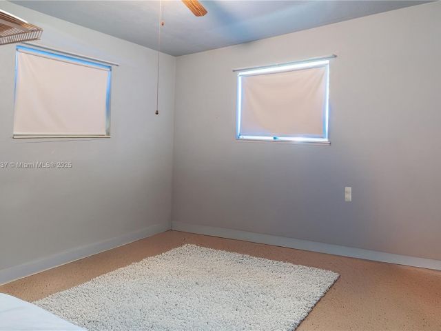 Продажа дома по адресу 3125 NW 205th St - фото 6099810