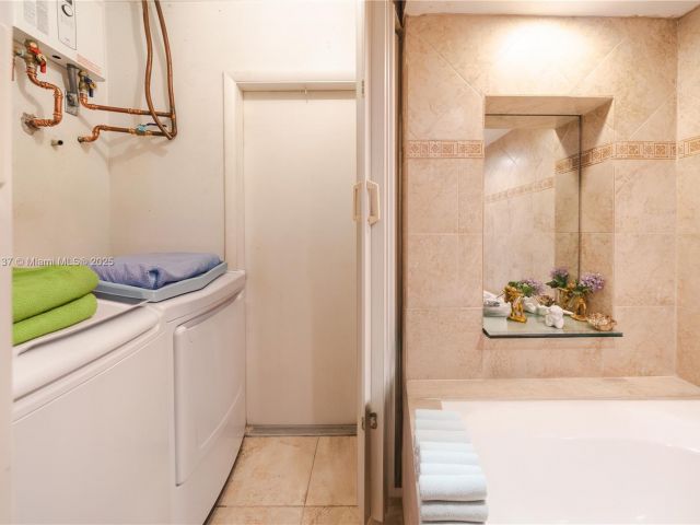 Продажа дома по адресу 3125 NW 205th St - фото 6099813