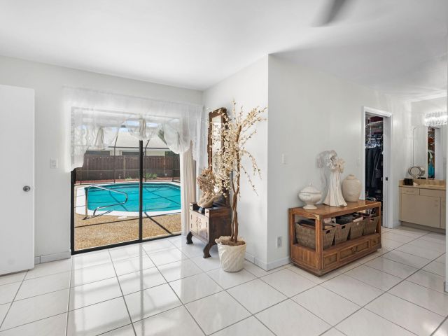 Продажа дома по адресу 840 SW 20th Street - фото 6059811