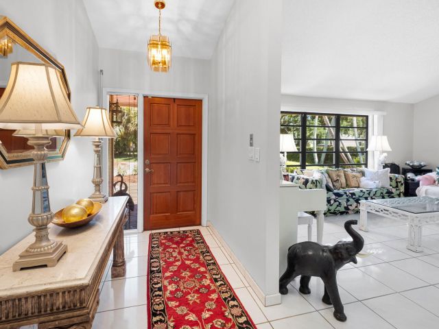 Продажа дома по адресу 840 SW 20th Street - фото 6059821