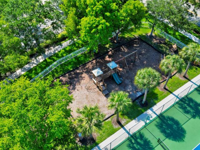 Продажа дома по адресу 16372 Segovia Cir N - фото 6078158