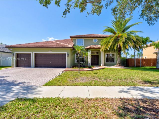 Продажа дома по адресу 16372 Segovia Cir N - фото 6078162