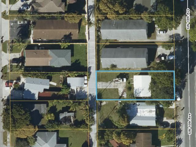 Продажа дома по адресу 134 SW 10th Avenue - фото 6058158