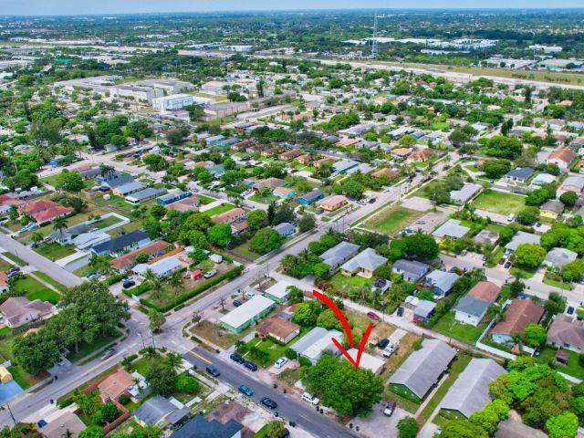 Продажа дома по адресу 134 SW 10th Avenue - фото 6058159