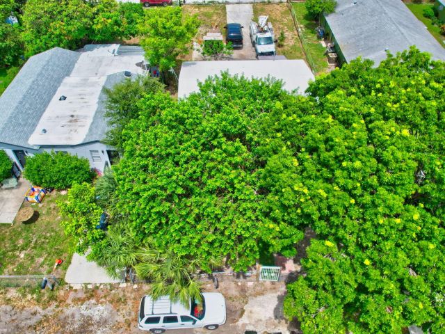 Продажа дома по адресу 134 SW 10th Avenue - фото 6058168