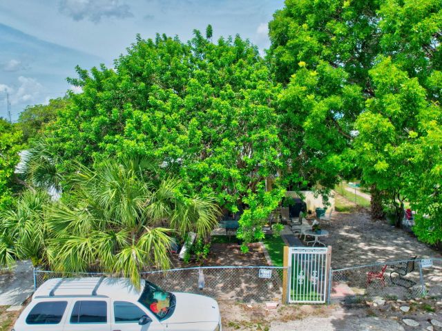 Продажа дома по адресу 134 SW 10th Avenue - фото 6058169