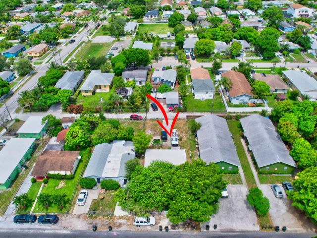 Продажа дома по адресу 134 SW 10th Avenue - фото 6058170