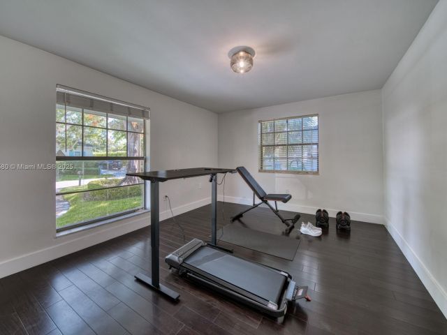 Дом в аренду по адресу 1442 Coruna Ave - фото 6043851