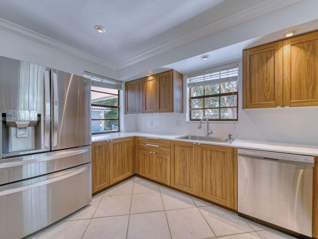 Дом в аренду по адресу 1442 Coruna Ave - фото 6043867