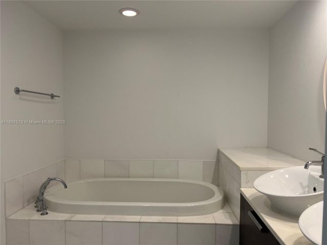 Продажа квартиры #444 - фото 6063876