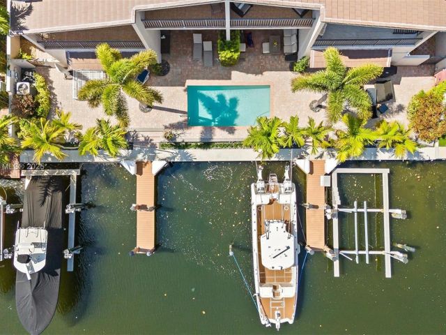 Продажа дома по адресу 2719 NE 15th St 3 - фото 6047847