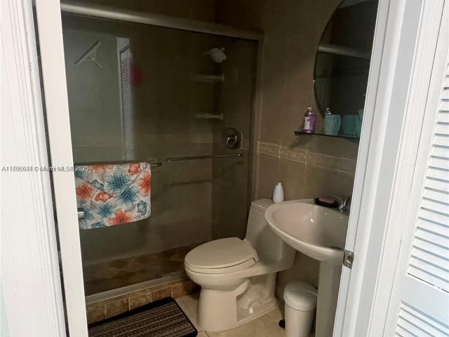 Продажа дома по адресу 5673 SW 149th Ave - фото 6043425