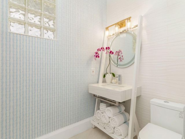 Продажа дома по адресу 8270 Bob O Link Drive - фото 6053189