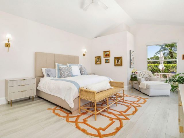 Продажа дома по адресу 8270 Bob O Link Drive - фото 6053195