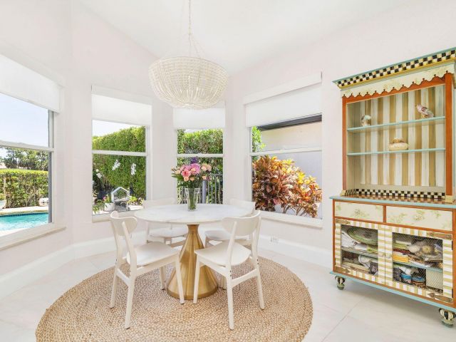 Продажа дома по адресу 8270 Bob O Link Drive - фото 6053197