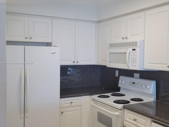 Продажа квартиры #1634 - фото 6044871