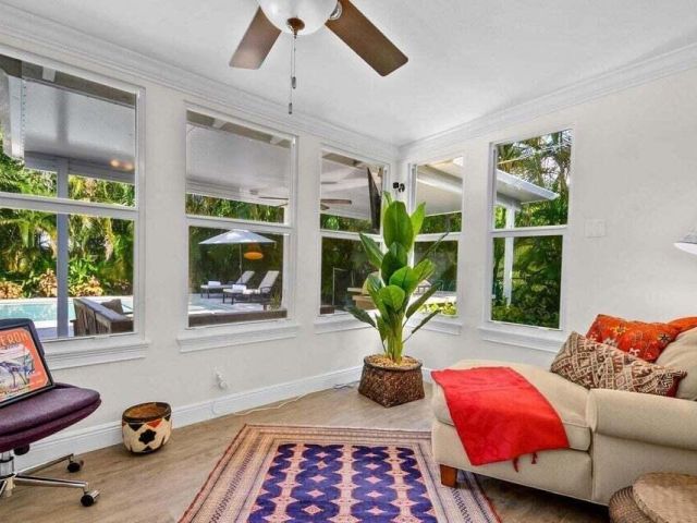 Дом в аренду по адресу 221 NW 18th Street - фото 6057864