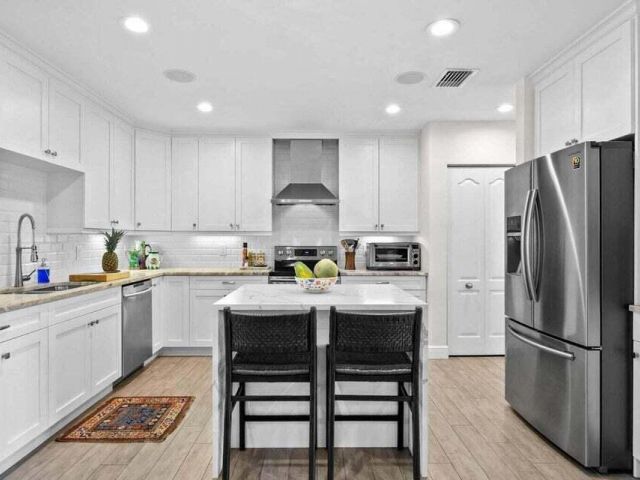 Дом в аренду по адресу 221 NW 18th Street - фото 6057868