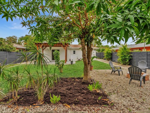 Продажа дома по адресу 1617 NW 7th Avenue - фото 6045312