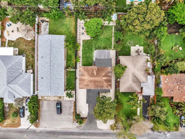 Продажа дома по адресу 1617 NW 7th Avenue - фото 6045319