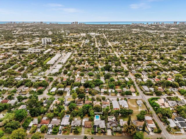 Продажа дома по адресу 1617 NW 7th Avenue - фото 6045320