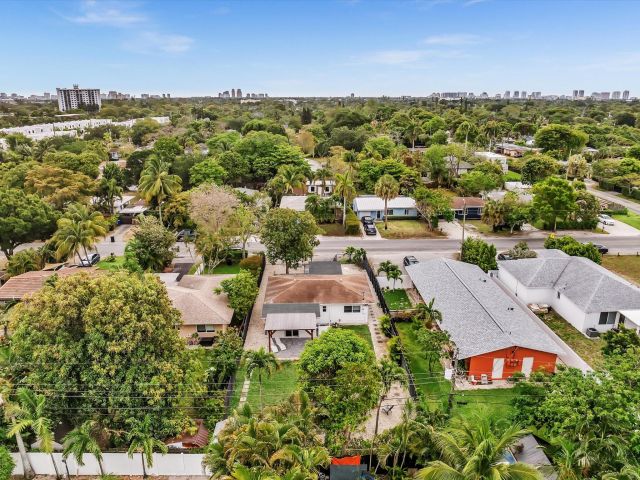 Продажа дома по адресу 1617 NW 7th Avenue - фото 6045321