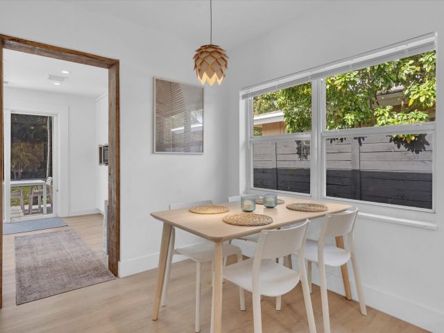 Продажа дома по адресу 1617 NW 7th Avenue - фото 6045325