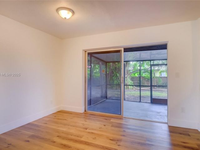 Продажа дома по адресу 21440 N Miami Ave - фото 6043565