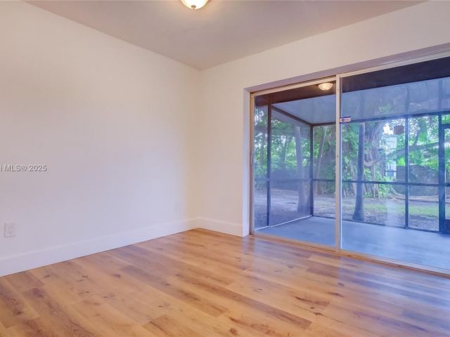 Продажа дома по адресу 21440 N Miami Ave - фото 6043572