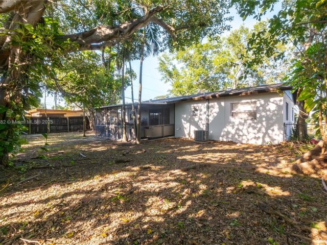 Продажа дома по адресу 21440 N Miami Ave - фото 6043577