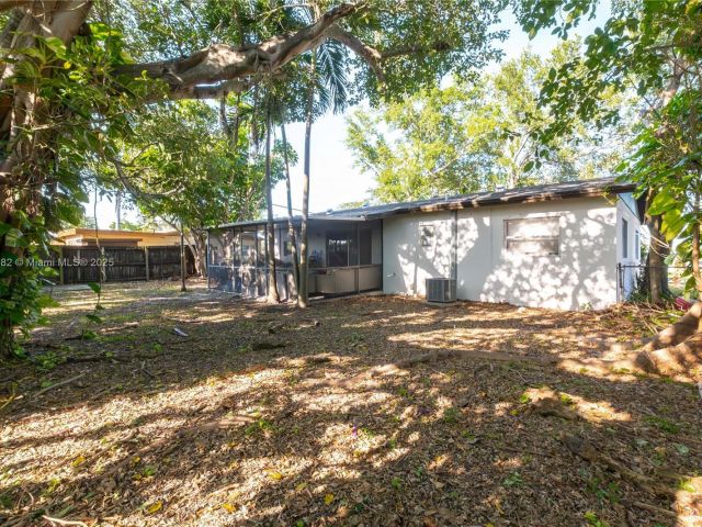 Продажа дома по адресу 21440 N Miami Ave - фото 6043578