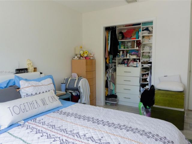 Продажа дома по адресу 18625 NW 53rd Ave - фото 6055577