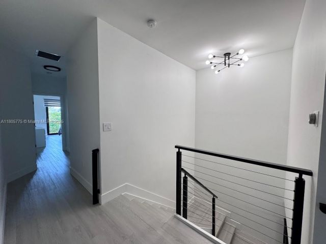 Продажа дома по адресу 10409 NW 61st Ln - фото 6048567