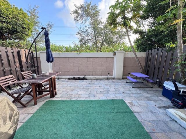 Продажа дома по адресу 10409 NW 61st Ln - фото 6048570