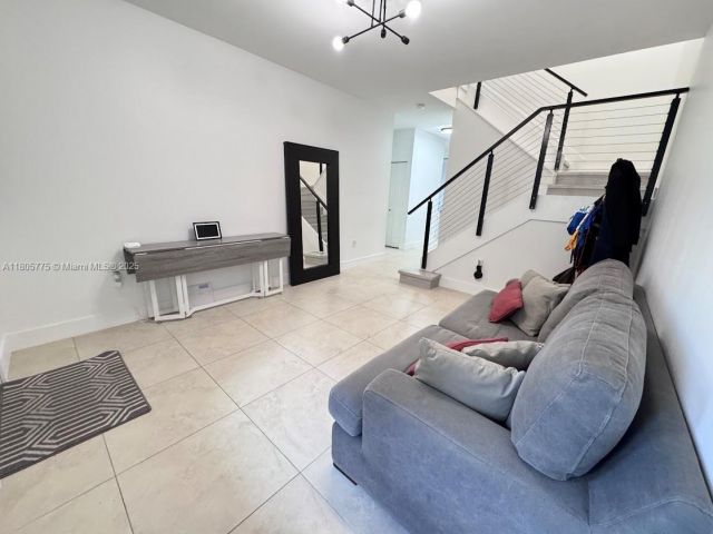 Продажа дома по адресу 10409 NW 61st Ln - фото 6048578