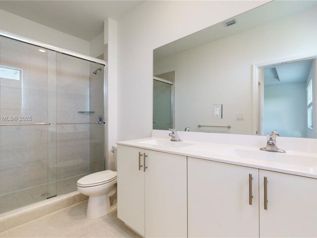 Продажа дома по адресу 10004 SW 231 LN - фото 6044284