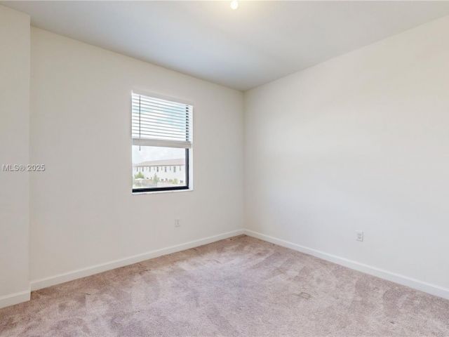 Продажа дома по адресу 10004 SW 231 LN - фото 7434155